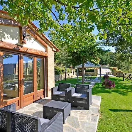 Adatti Sleeps 6 Pool Wifi * Piegaio
